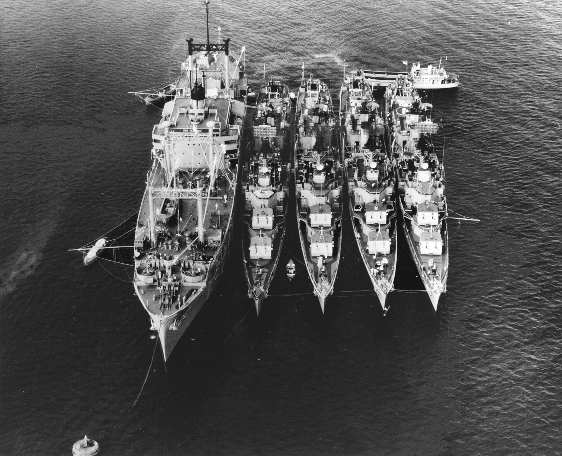 USS Klondike AR (AR-22)