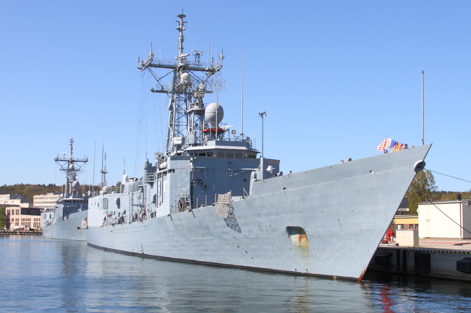 USS Clark (FFG-11)