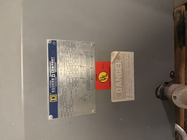 SORGEL TRANSFORMERS SQUARE D COMPANY MILWAUKEE WISCONSIN THREE-PHASE INSULATED TRANSFORMER STYLE NO. 33349-17283-034 CAT NO. 30T3H KVA 30 / 75 ID / 6/6 220°C INS. SYSTEM FOR 150 °C RISE CLASS AA WT 385 HZ 60 TYPE 3D HV 480 H.V. AMPS 39 LV 208Y/120 L.V. AMPS 83 H.V. TAPS 504 / 492 / 480 / 468 494 / 444 / 432 / 408 LISTED UL 127 R POWER TRANSFORMER DANGER TO AVOID ELECTRICAL SHOCK DO NOT REMOVE COVER WHILE TRANSFORMER…