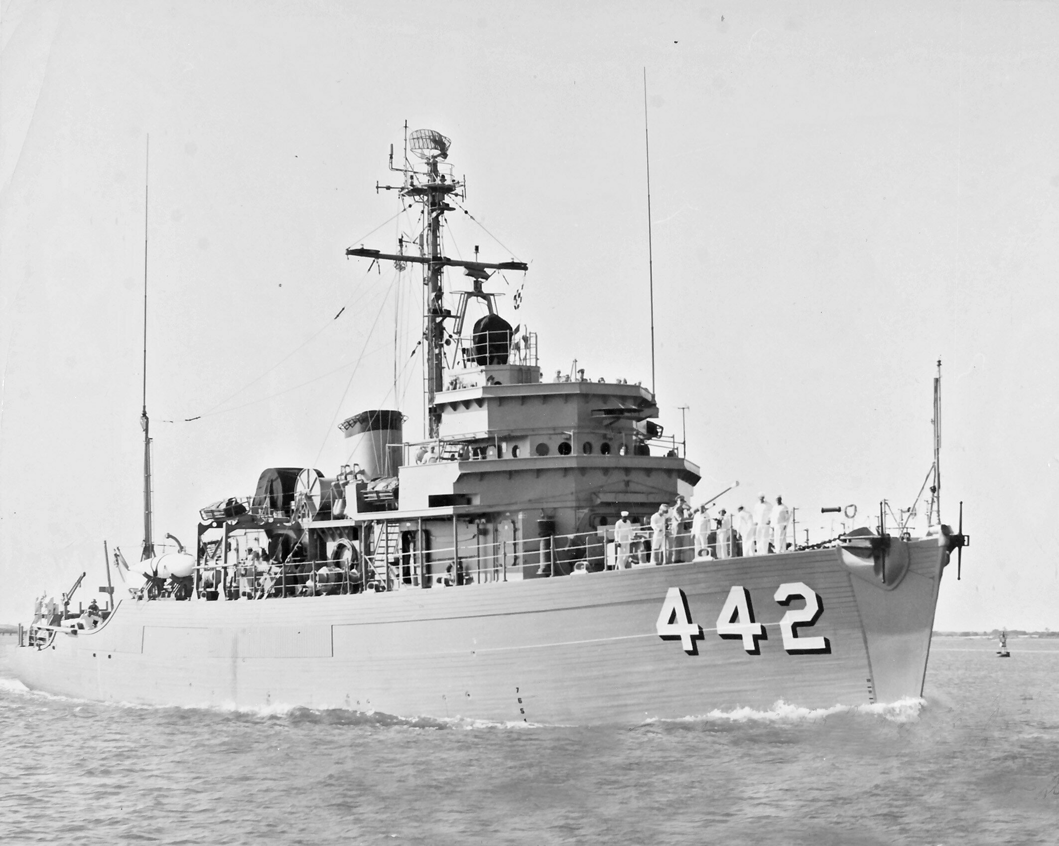 USS Fearless (MSO-442)