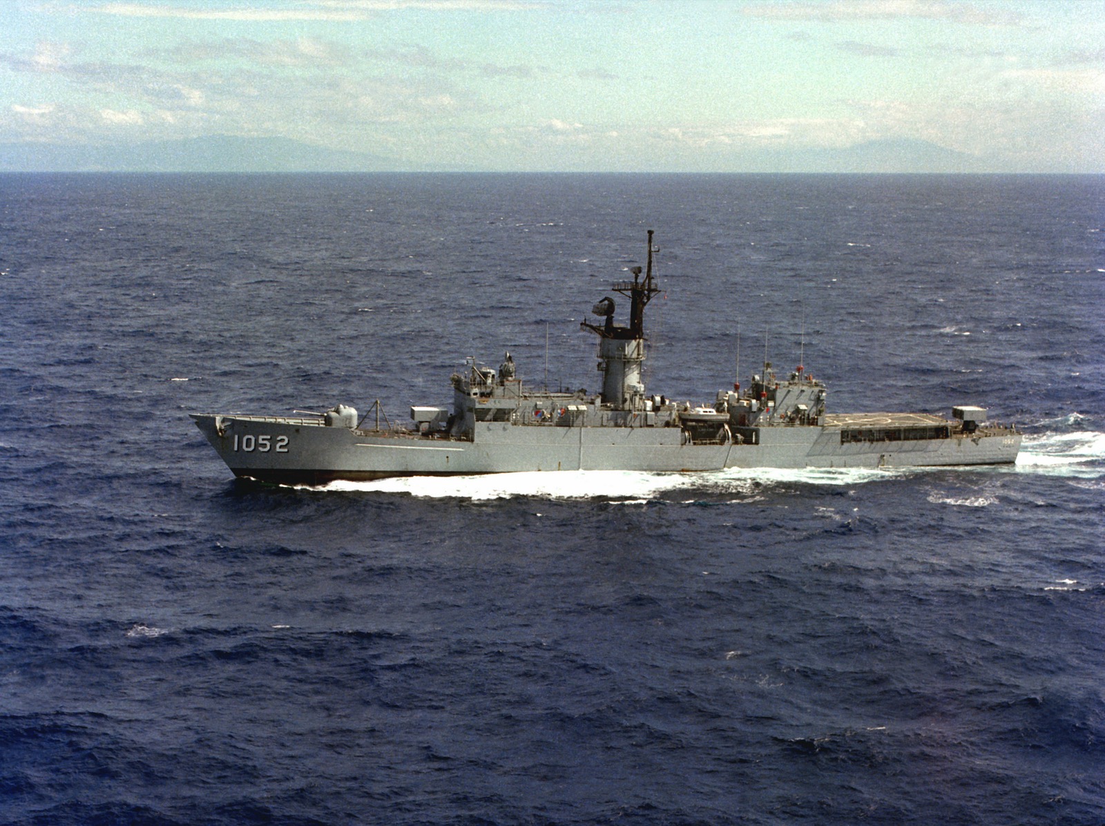 USS Knox (FF-1052)
